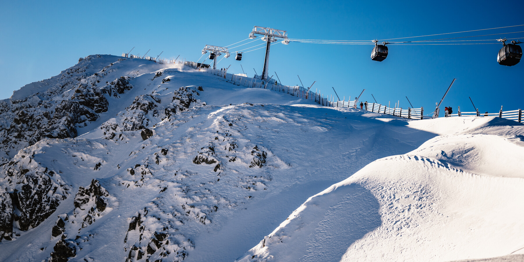 hiking-slovakia-moutains-view-from-hills-chopok-low-tatras-jasna-slovakia-winter-landscape (1)